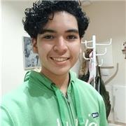 Joven estudiante con certificado de Oxford del B2 de Inglés. A los más pequeños de la casa.